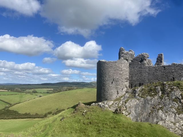 Carreg Cennen Castle