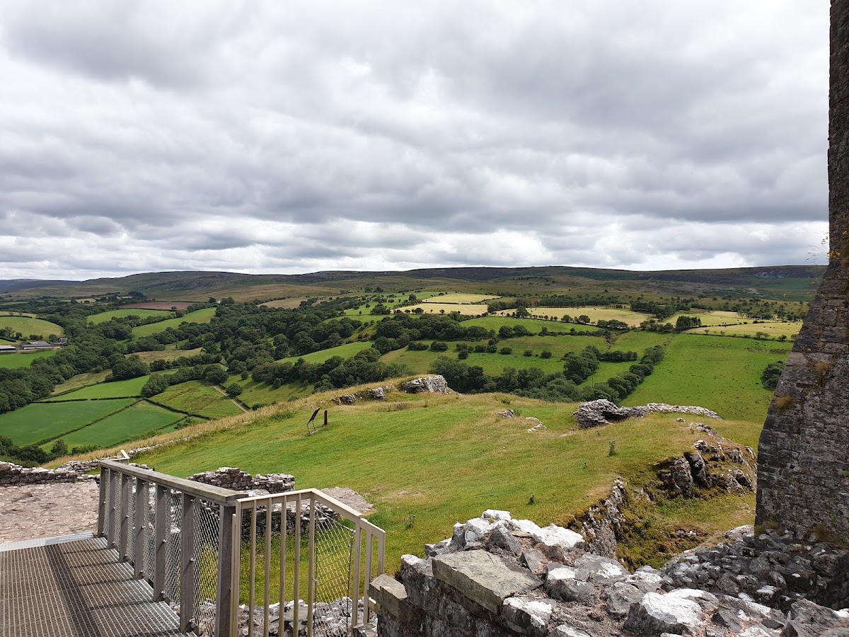 Carreg Cennen Castle, further view