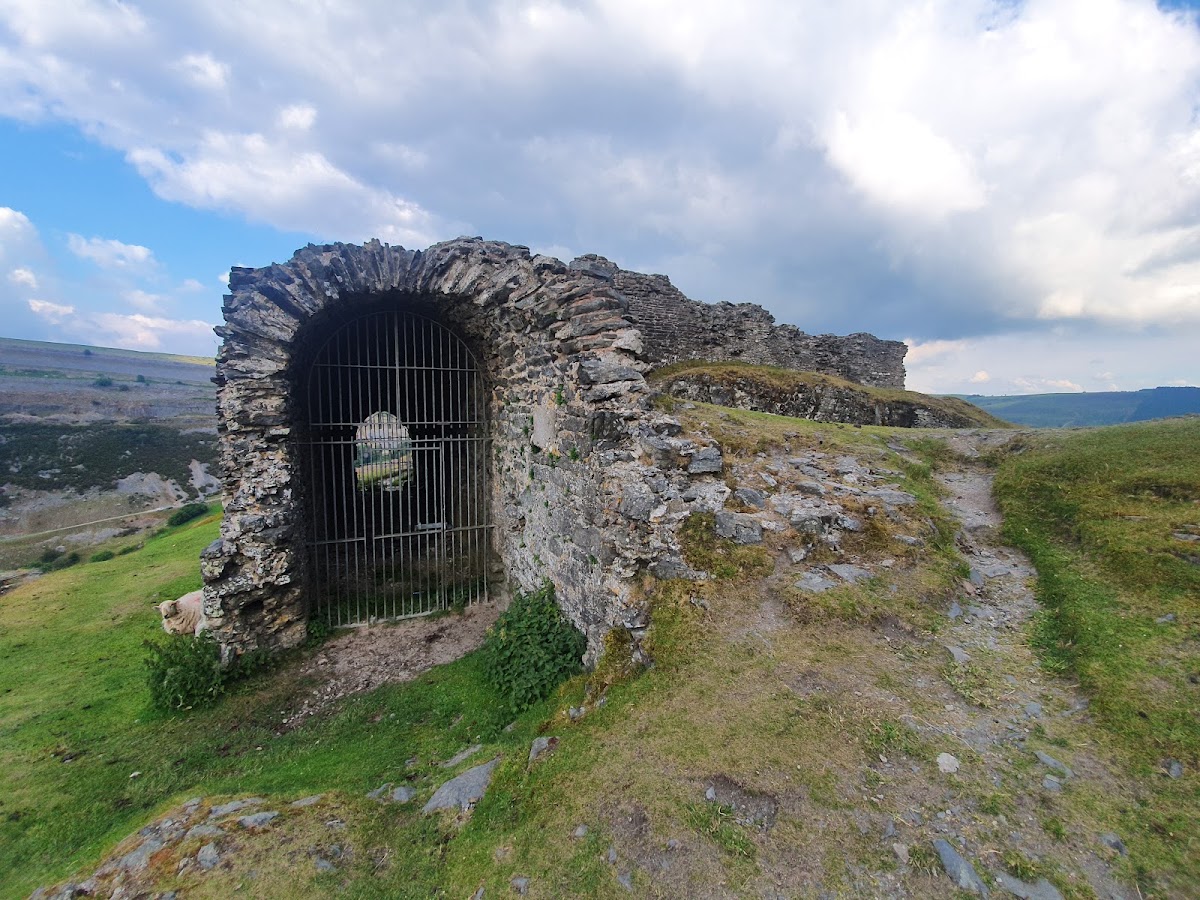 Castell Dinas Bran, further view