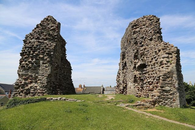 Christchurch Castle and Norman House