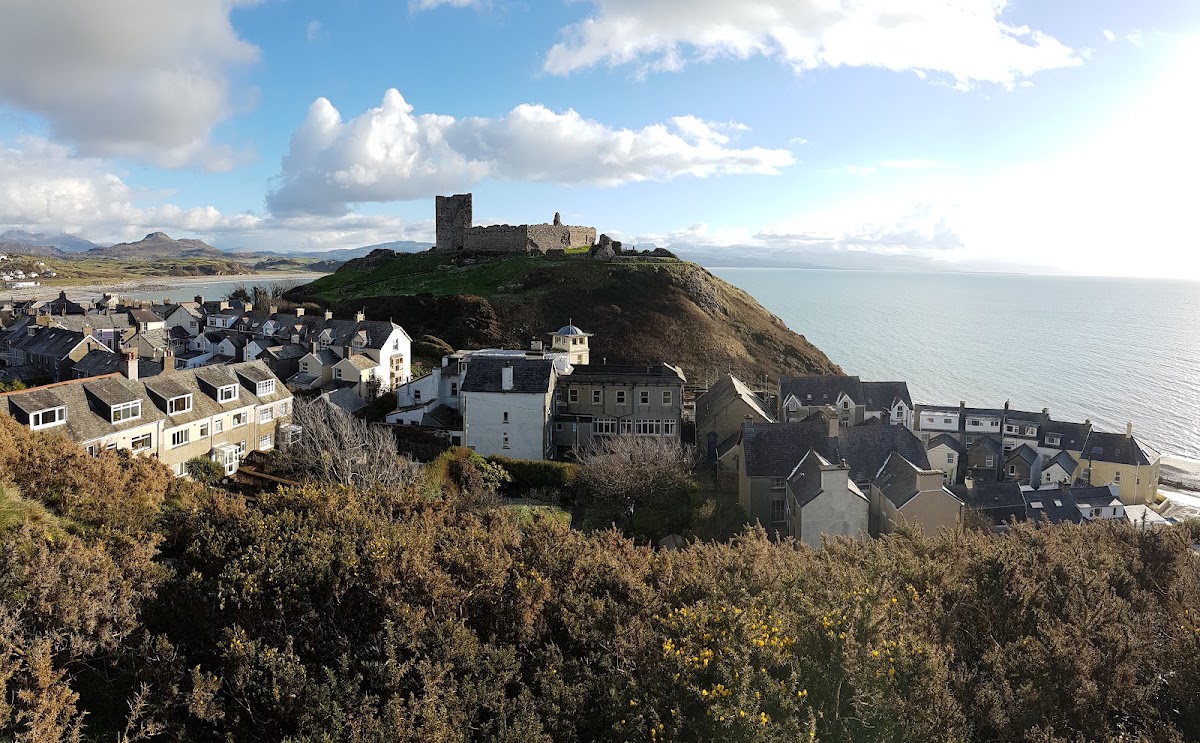 Criccieth Castle, further view