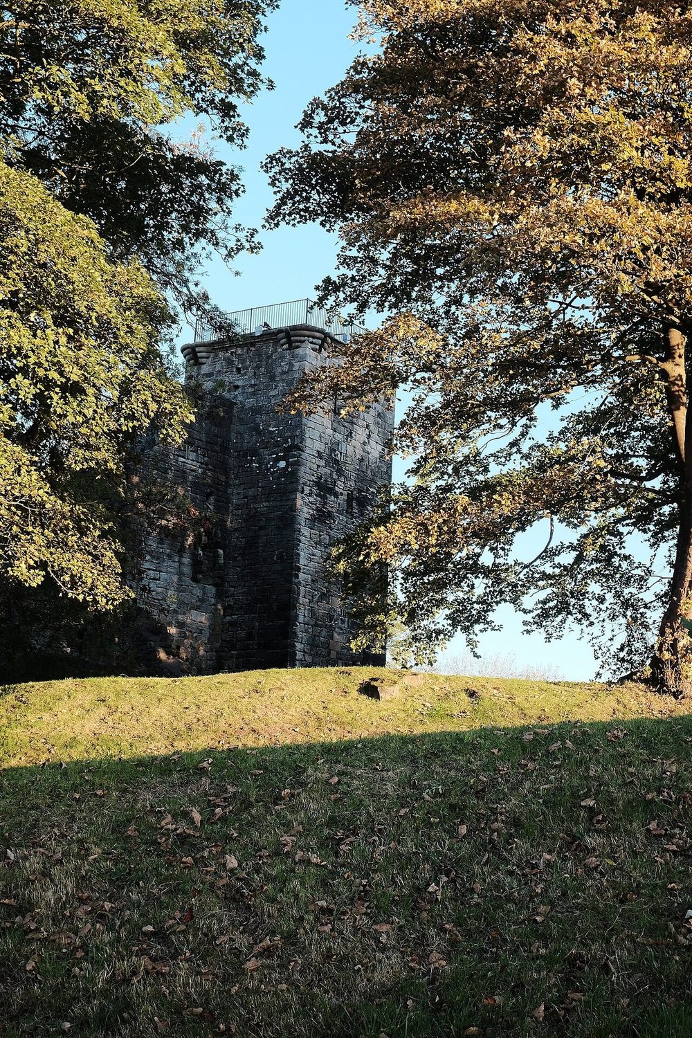 Crookston Castle, Glasgow City