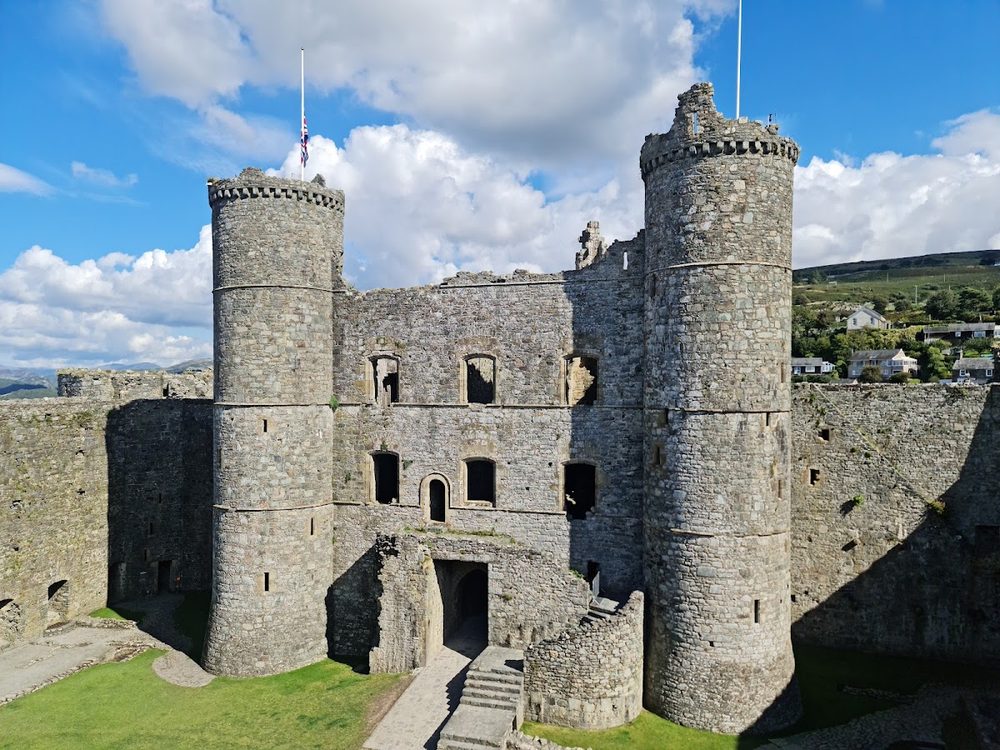 Harlech Castle - Master James was its constable from 1290 to 1293, commanding the castle he had built.