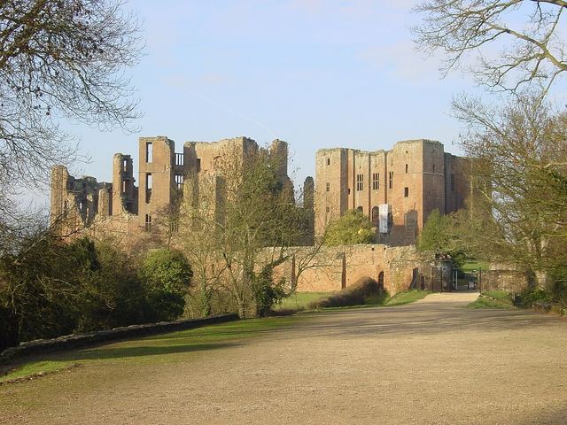 Kenilworth Castle and Elizabethan Garden