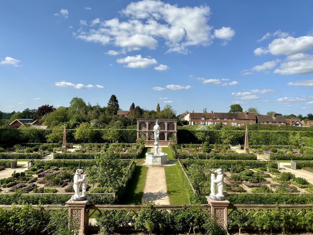 Kenilworth Castle, Warwickshire - the largest castle ruin in England, with the Elizabethan privy garden rebuilt alongside it from a 1575 eyewitness description.