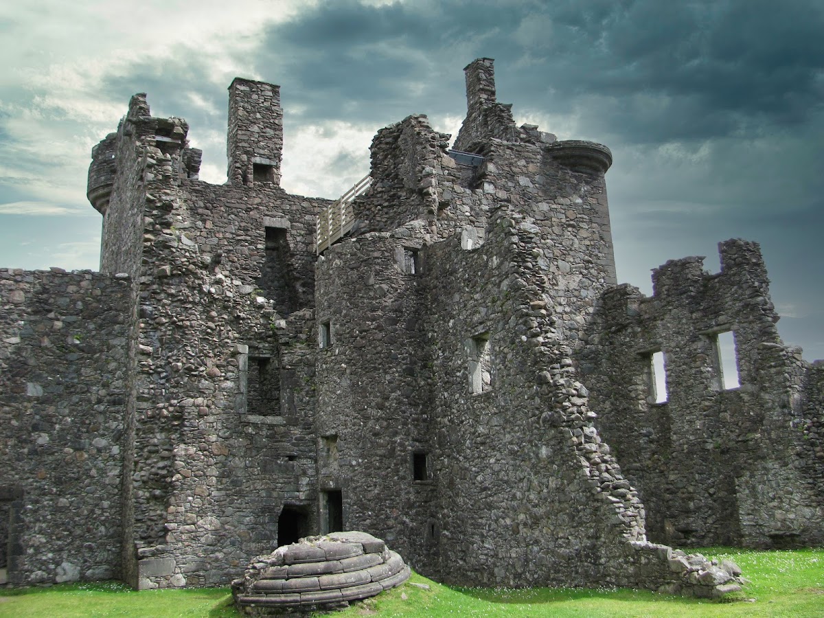 Kilchurn Castle, further view