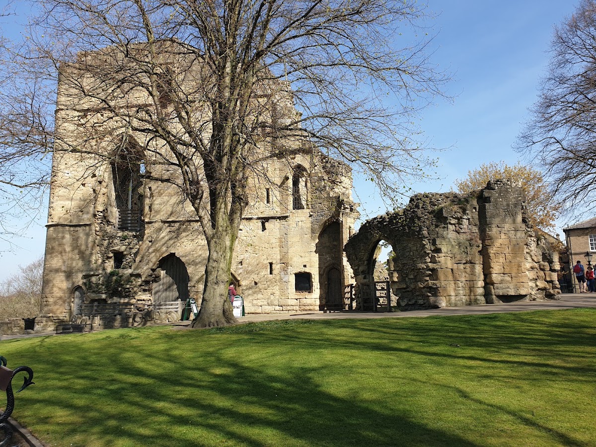 Knaresborough Castle, further view