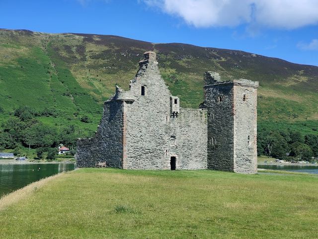Lochranza Castle