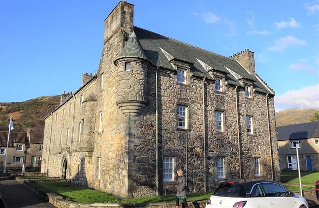 Menstrie Castle