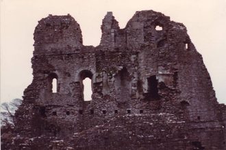 Ogmore Castle, Vale of Glamorgan - second view