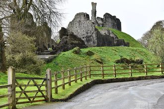 Okehampton Castle, Devon - third view