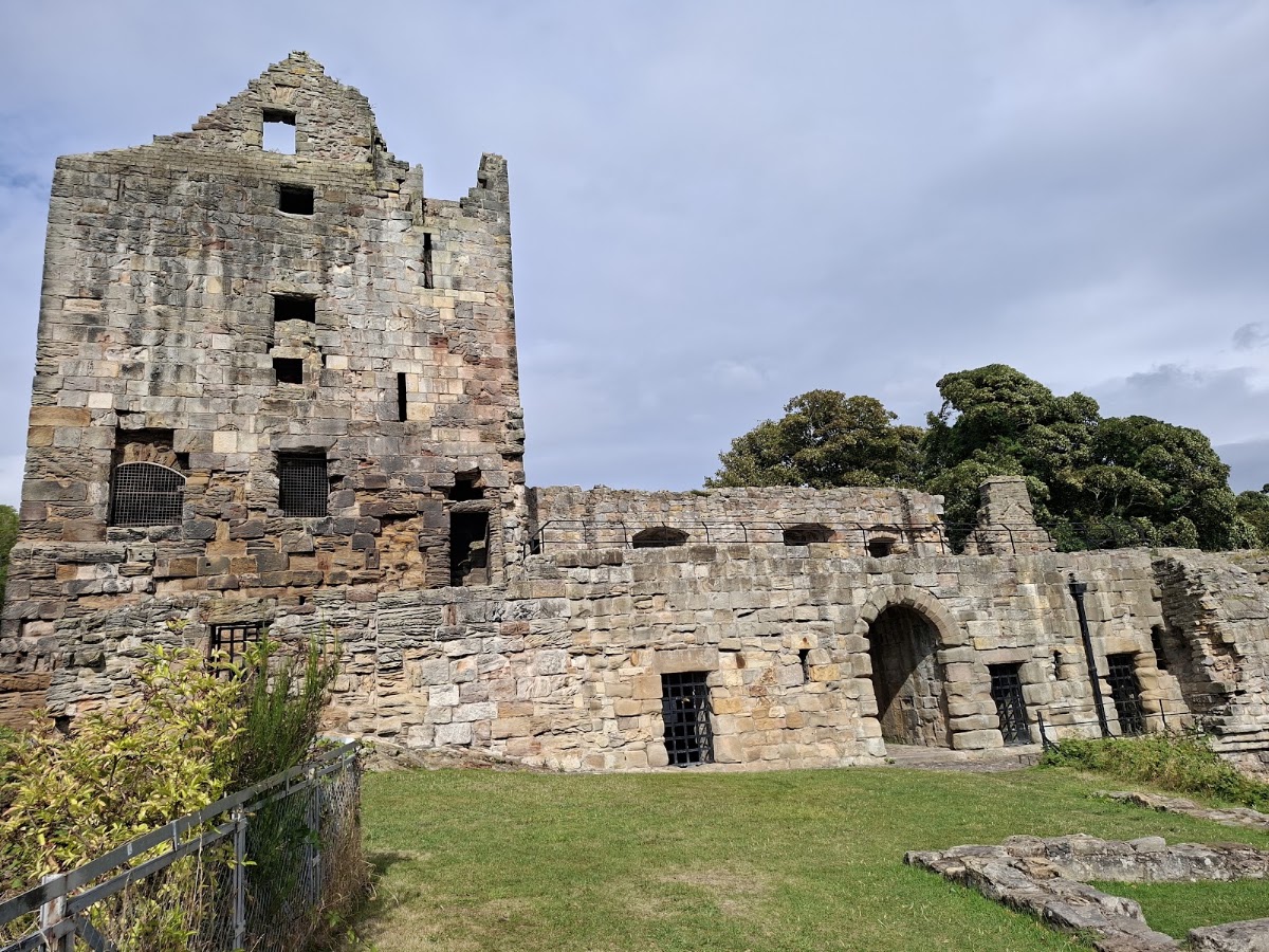 Ravenscraig Castle, further view