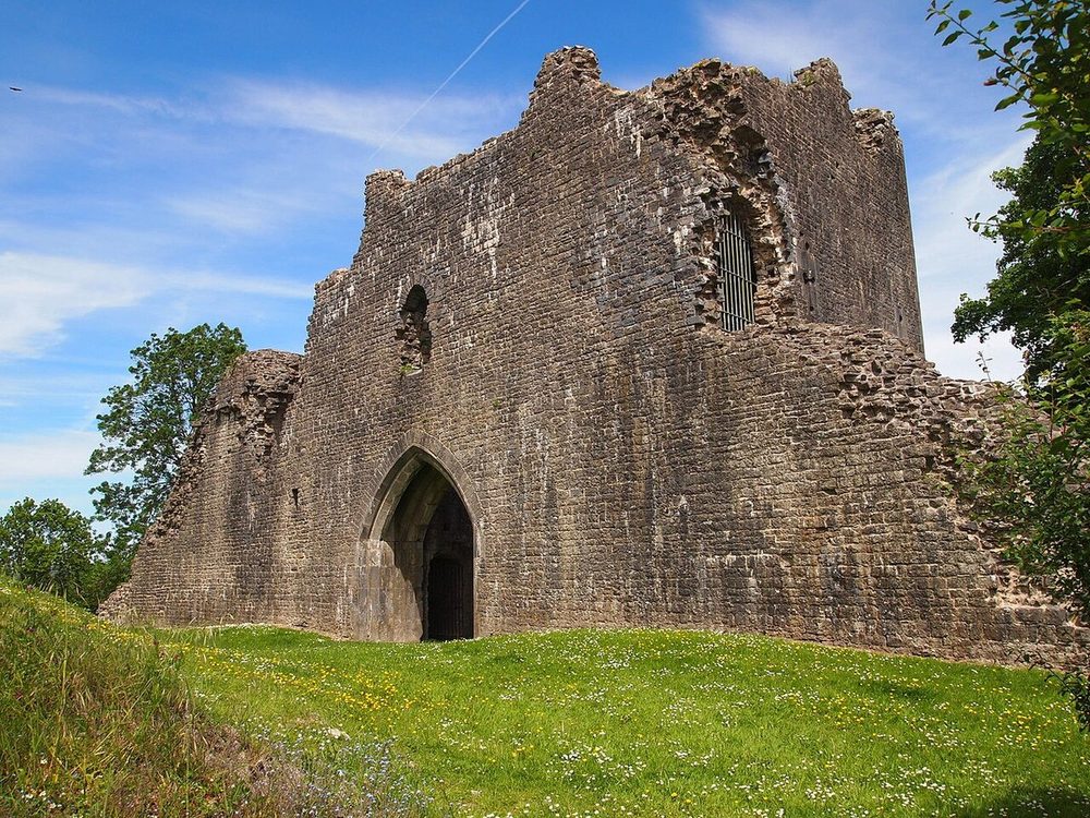 St Quentin's Castle (Llanblethian), Vale of Glamorgan