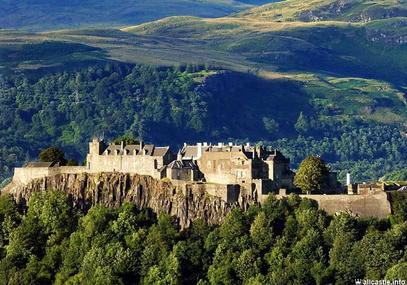 Stirling Castle on its crag - the crown's showpiece, rebuilt by three Stewart kings in turn.