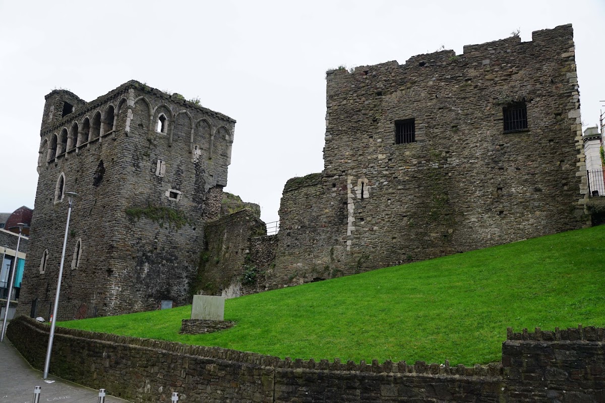 Swansea Castle, further view