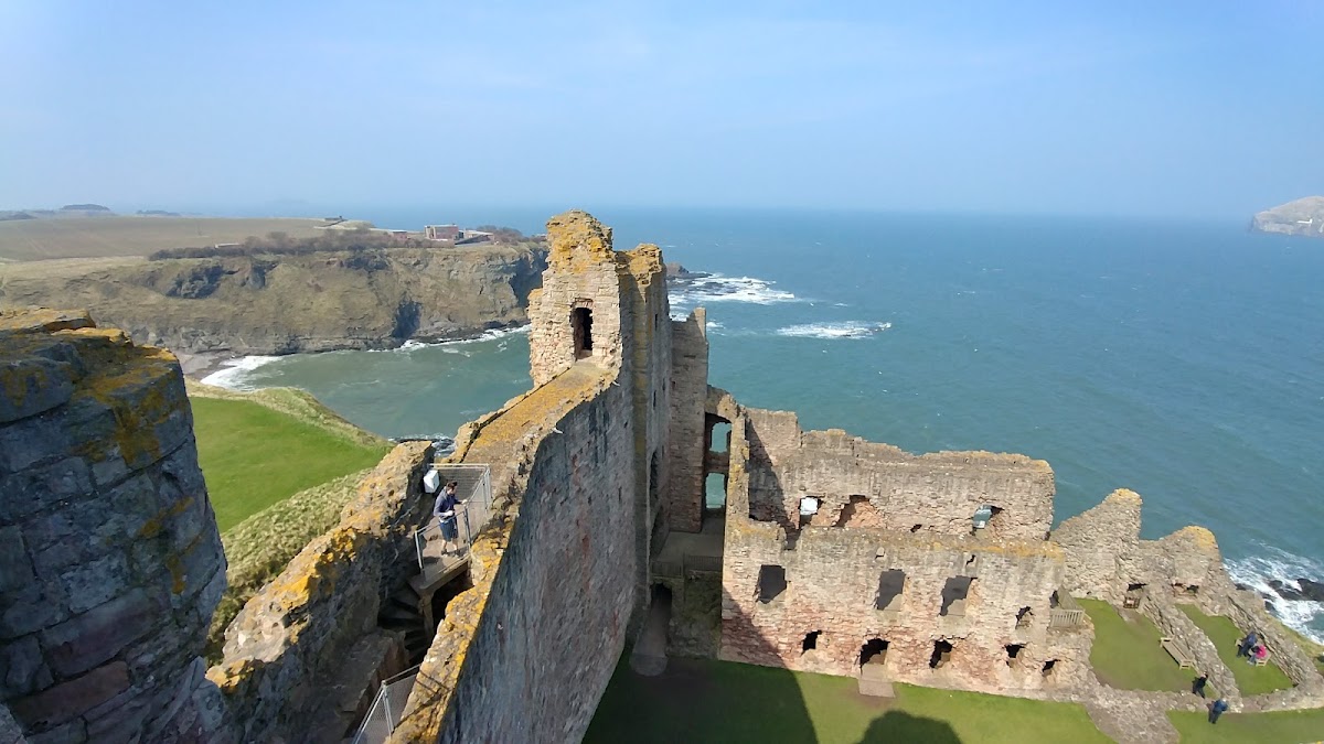 Tantallon Castle, further view